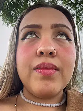 Snapshot of Moon_Velvet_ chatting on March 1, 8:11 pm Moon Velvet online show from March 1, 8:11 pm