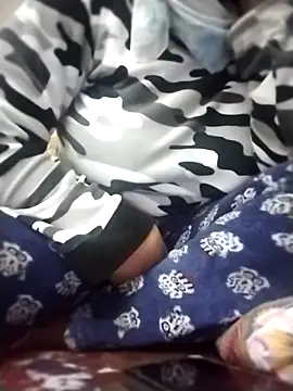 Snapshot of Sna93 chatting on February 28, 4:46 am Sna93 online show from February 28, 4:46 am