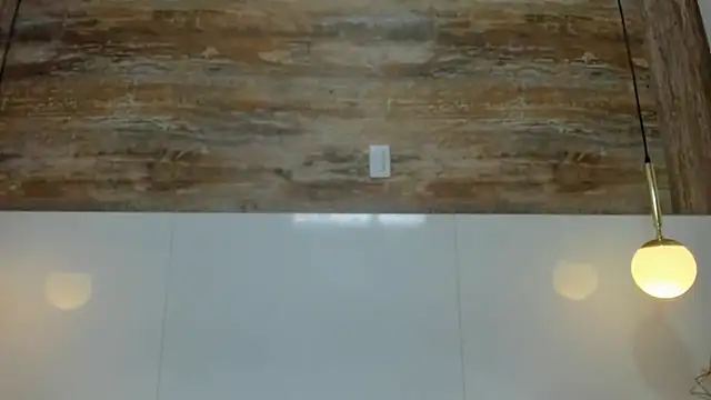 Snapshot of Nikol_Lopez_ chatting on April 11, 11:03 am Nikol Lopez online show from April 11, 11:03 am