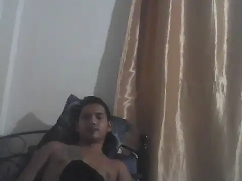 Snapshot of Ruel_2002 chatting on February 26, 9:41 am Ruel 2002 online show from February 26, 9:41 am