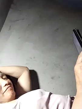 Snapshot of Lucie_Fuzk chatting on April 5, 2:42 am Lucie Fuzk online show from April 5, 2:42 am