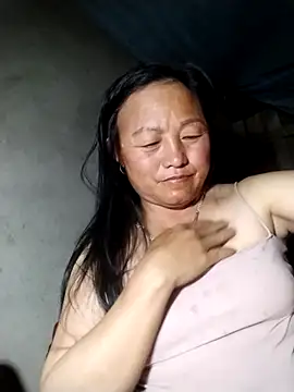 Snapshot of Lucie_Fuzk chatting on April 12, 2:00 pm Lucie Fuzk online show from April 12, 2:00 pm