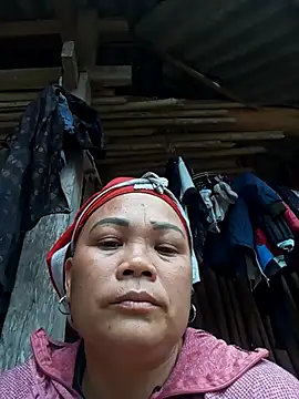 Snapshot of Heylen_hooo chatting on February 25, 10:14 am Heylen hooo online show from February 25, 10:14 am