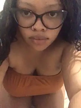 candy-95 online show from April 15, 8:32 am