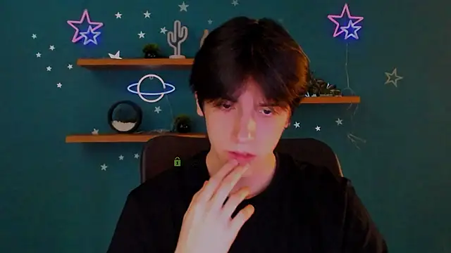 Snapshot of niko_vorn chatting on February 28, 10:05 am niko vorn online show from February 28, 10:05 am