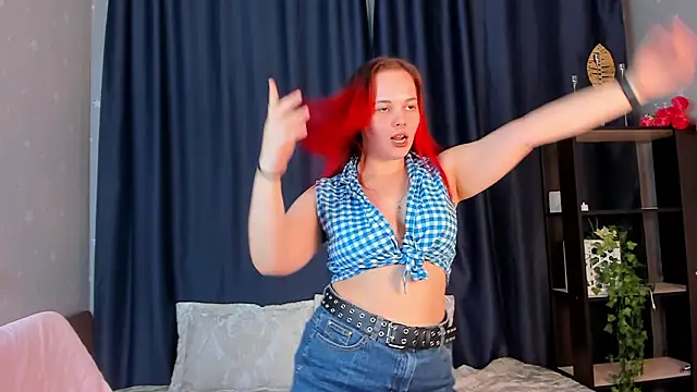 Alis Hale online show from March 18, 6:44 pm