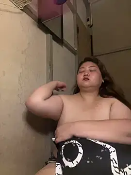 HotBig Momma online show from March 18, 6:33 pm