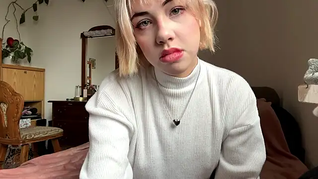 Snapshot of AmyTorry chatting on March 15, 7:25 am AmyTorry online show from March 15, 7:25 am