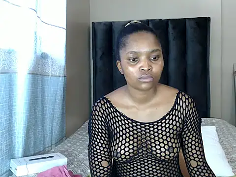 Snapshot of LexyDiana chatting on February 27, 8:58 am LexyDiana online show from February 27, 8:58 am