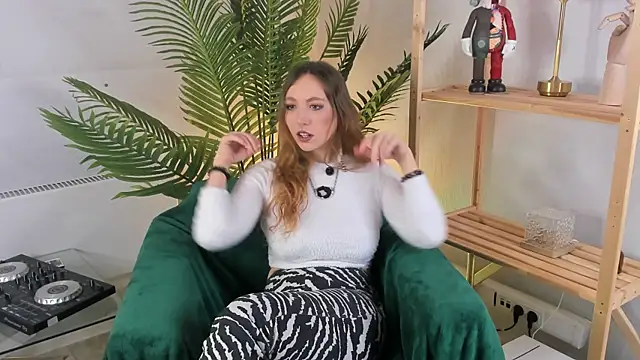 Snapshot of JacqulynVensel chatting on March 1, 1:24 pm JacqulynVensel online show from March 1, 1:24 pm