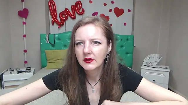 MeganPirs online show from April 10, 5:17 pm