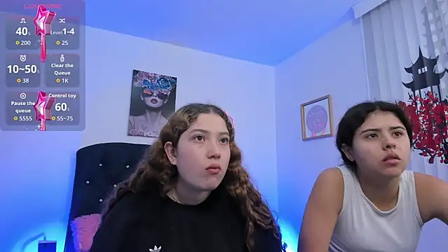 valeria and zoe online show from March 31, 1:44 pm