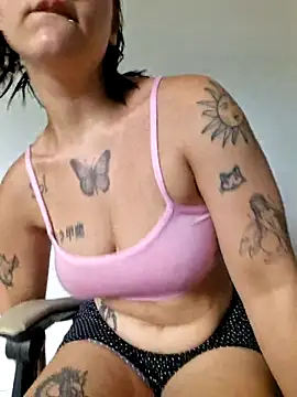 quemerayssa online show from April 3, 2:37 pm