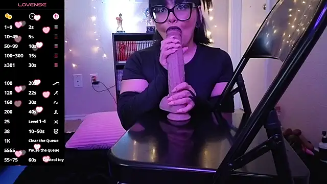 DigitalDiamondXO online show from March 27, 5:23 pm