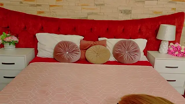 Snapshot of LannaSkyy chatting on March 2, 5:19 am LannaSkyy online show from March 2, 5:19 am