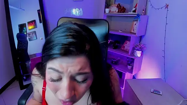 VeronicaCream  online show from March 9, 3:21 am