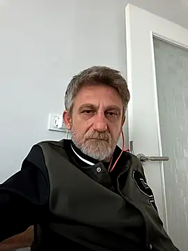 arelll34 online show from April 5, 2:14 pm