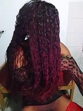 HonneyVictoria online show from April 2, 4:32 am