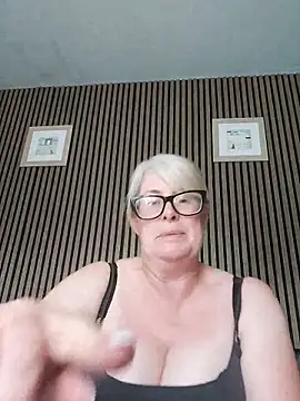 FlirtyFleur-x online show from May 29, 3:10 pm