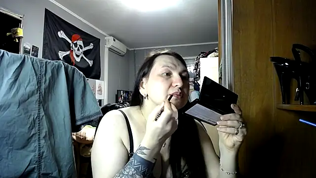 EvaBeautyXx online show from March 23, 9:30 pm