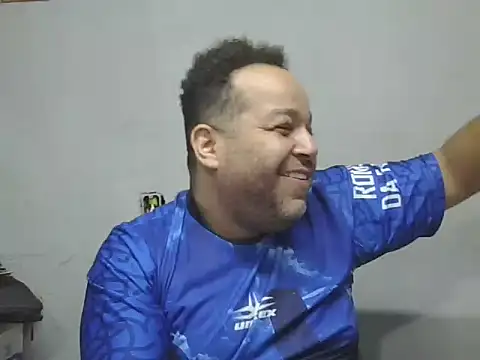 UrsoBissexualPauGrosso online show from April 1, 6:05 pm