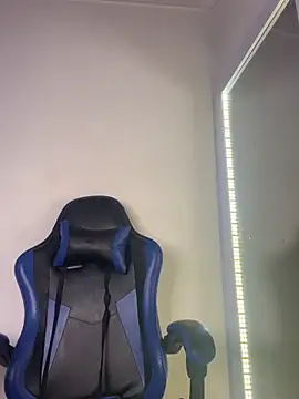 Snapshot of Maddie_7 chatting on April 5, 3:04 am Maddie 7 online show from April 5, 3:04 am