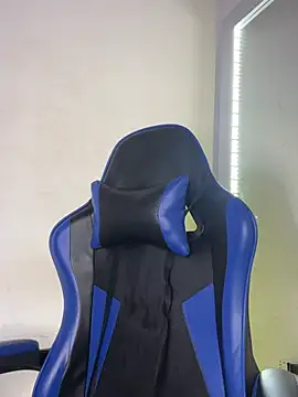 Snapshot of Maddie_7 chatting on April 9, 2:44 am Maddie 7 online show from April 9, 2:44 am