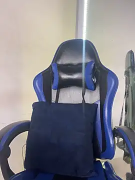 Snapshot of Maddie_7 chatting on April 12, 3:00 am Maddie 7 online show from April 12, 3:00 am