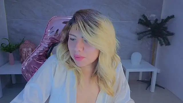 Victoria01 s online show from February 27, 2:55 am