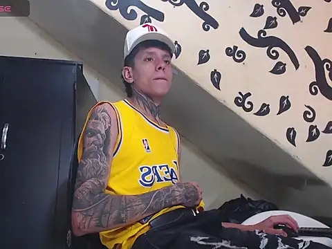 gabriel reyes21 online show from May 3, 3:07 pm