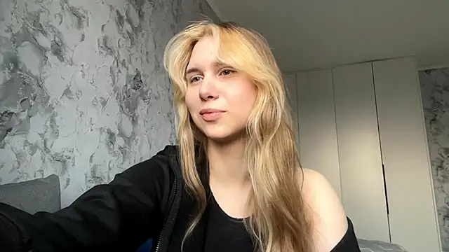 Snapshot of ShariLappas chatting on March 11, 3:07 pm ShariLappas online show from March 11, 3:07 pm