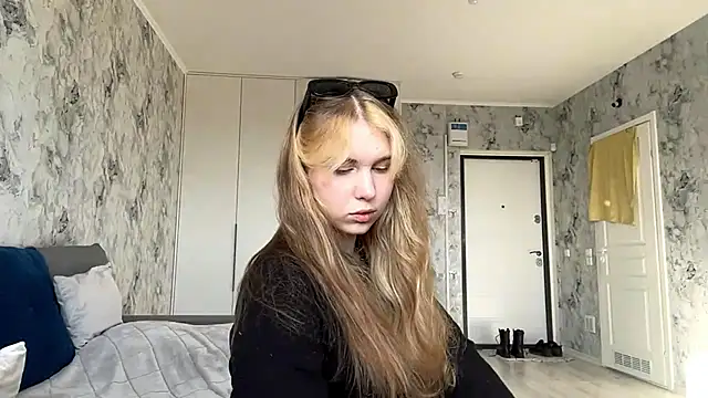 Snapshot of ShariLappas chatting on March 12, 1:06 pm ShariLappas online show from March 12, 1:06 pm