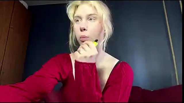 Snapshot of ShariLappas chatting on March 27, 10:04 am ShariLappas online show from March 27, 10:04 am