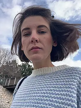 Snapshot of Kamorana chatting on February 26, 9:52 am Kamorana online show from February 26, 9:52 am