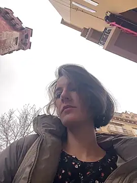 Snapshot of Kamorana chatting on February 27, 9:53 am Kamorana online show from February 27, 9:53 am