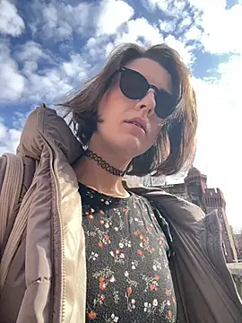 Snapshot of Kamorana chatting on March 1, 9:11 am Kamorana online show from March 1, 9:11 am