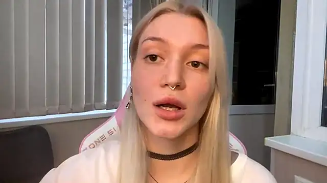 Snapshot of Just_Ash chatting on February 26, 1:10 pm Just Ash online show from February 26, 1:10 pm