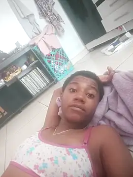 Snapshot of rakeliii chatting on March 28, 5:23 pm rakeliii online show from March 28, 5:23 pm