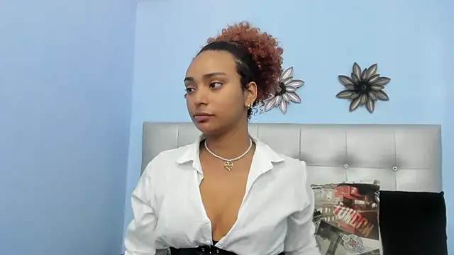 Snapshot of Saray_sexylove chatting on March 30, 11:33 am Saray sexylove online show from March 30, 11:33 am