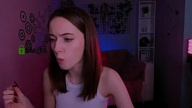 Snapshot of chloe_ley chatting on May 11, 7:11 pm chloe ley online show from May 11, 7:11 pm