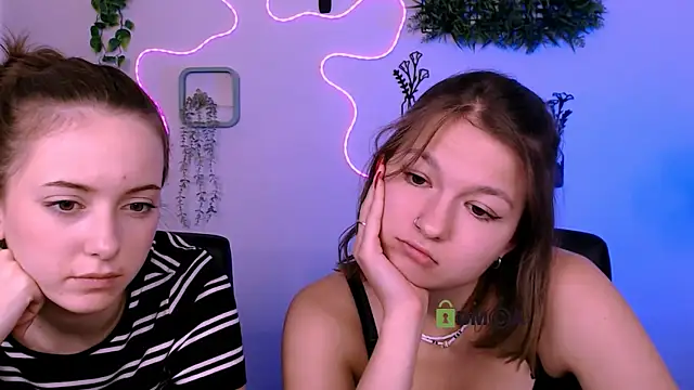 chloe ley online show from July 28, 2:13 pm