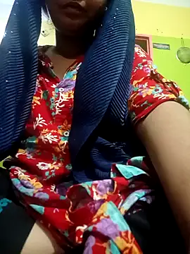 SumonaMoni online show from May 17, 2:02 pm