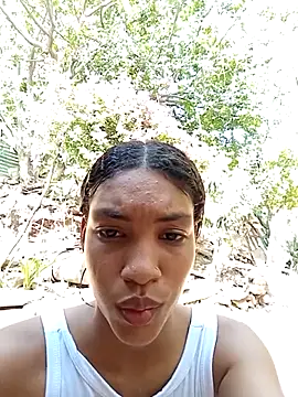 Snapshot of ginevere_20 chatting on April 5, 7:44 pm ginevere 20 online show from April 5, 7:44 pm