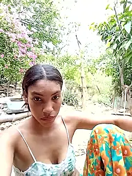 Snapshot of ginevere_20 chatting on April 8, 8:20 pm ginevere 20 online show from April 8, 8:20 pm