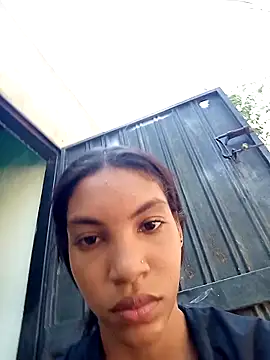 Snapshot of ginevere_20 chatting on April 16, 8:09 pm ginevere 20 online show from April 16, 8:09 pm