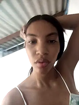 Snapshot of ginevere_20 chatting on May 1, 8:13 pm ginevere 20 online show from May 1, 8:13 pm