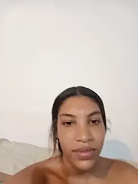 Snapshot of ginevere_20 chatting on June 7, 8:12 pm ginevere 20 online show from June 7, 8:12 pm