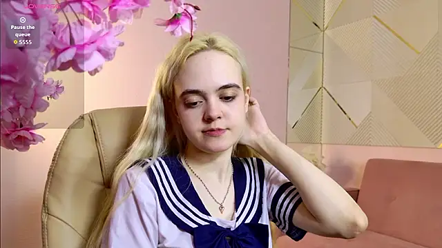 Bambi Bloom online show from March 11, 5:35 am