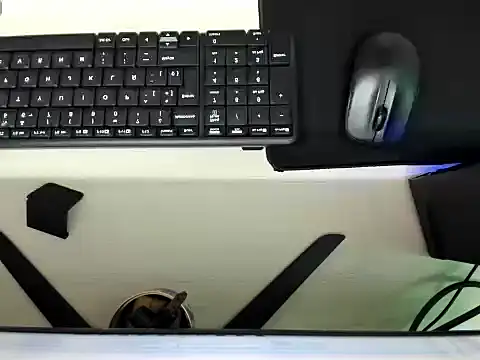Snapshot of sexy_gata_ chatting on May 14, 10:38 pm sexy gata online show from May 14, 10:38 pm