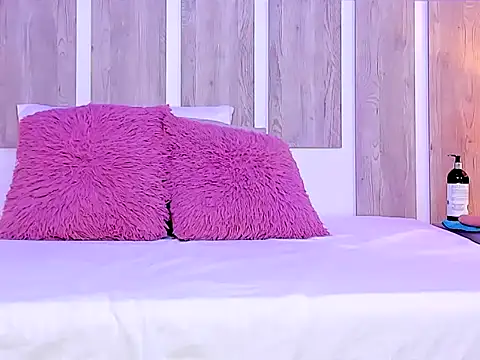 EmilySearss online show from March 20, 6:24 pm